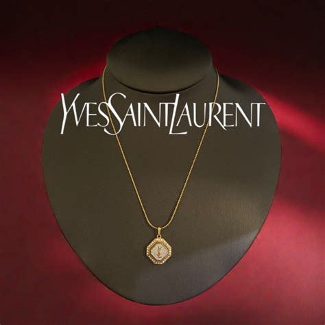 Yves Saint Laurent 項鍊 for 女裝 .